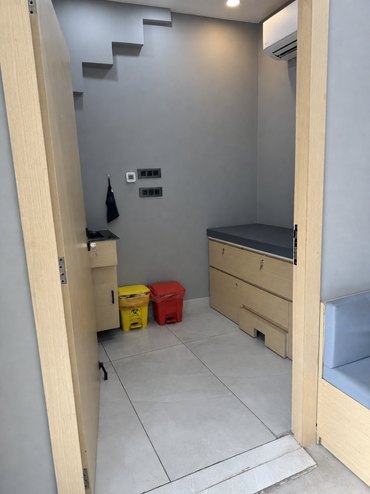 Procedure room and nursing support